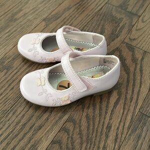 Lilac dress shoes size 7